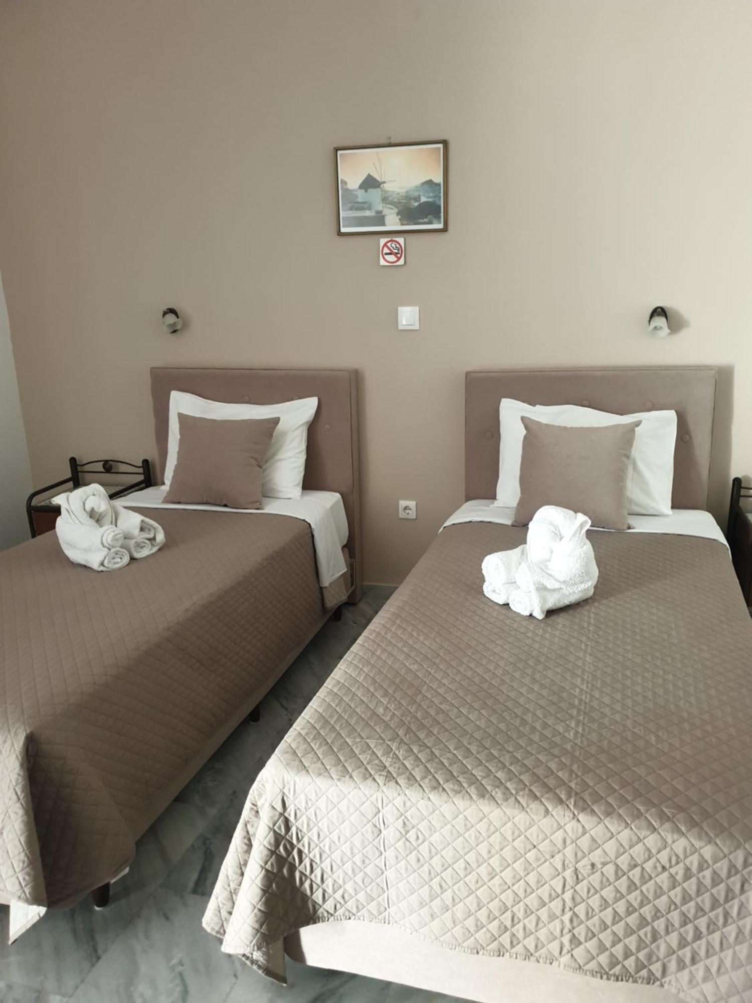 Makis Studios & Apartments Порос Экстерьер фото