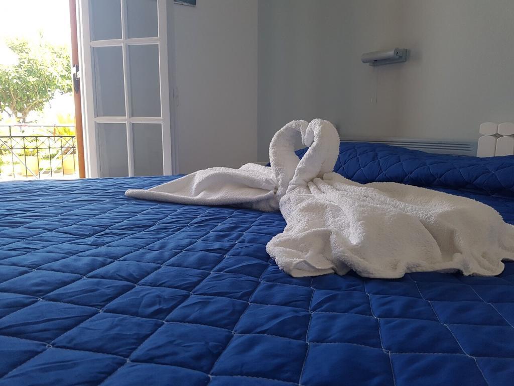 Makis Studios & Apartments Порос Экстерьер фото